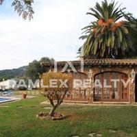 Дом в Испании, Каталония, Жирона, 406 кв.м.