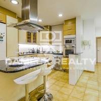 Flat in Spain, Catalunya, Barcelona, 220 sq.m.