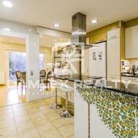 Flat in Spain, Catalunya, Barcelona, 220 sq.m.