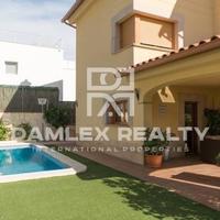 Вилла в Испании, Каталония, Багур, 410 кв.м.