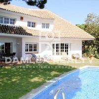 Вилла в Испании, Каталония, Багур, 307 кв.м.