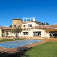 Вилла в Испании, Каталония, Жирона, 320 кв.м.