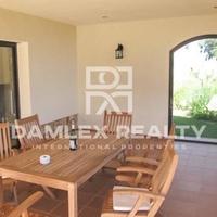 Вилла в Испании, Каталония, Жирона, 320 кв.м.