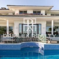 Villa in Spain, Catalunya, Barcelona, 500 sq.m.