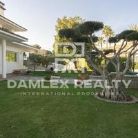 Villa in Spain, Catalunya, Barcelona, 500 sq.m.