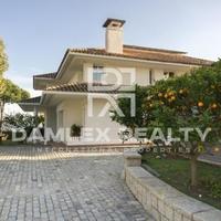Villa in Spain, Catalunya, Barcelona, 500 sq.m.