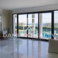 Villa in Spain, Catalunya, Barcelona, 500 sq.m.