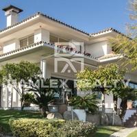 Villa in Spain, Catalunya, Barcelona, 500 sq.m.