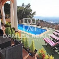 Villa in Spain, Catalunya, Girona, 220 sq.m.