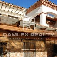 House in Spain, Catalunya, Girona, 550 sq.m.