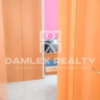 Apartment at the first line of the sea / lake in Spain, Catalunya, Girona, 35 sq.m.