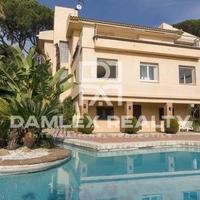 Villa in Spain, Catalunya, Begur, 510 sq.m.