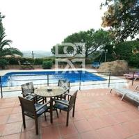 Villa in Spain, Catalunya, Girona, 350 sq.m.