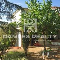 Другая коммерческая недвижимость в Испании, Каталония, Жирона, 268 кв.м.