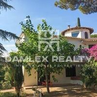 Другая коммерческая недвижимость в Испании, Каталония, Жирона, 268 кв.м.