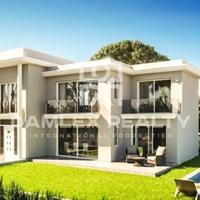 Villa in Spain, Catalunya, Girona, 370 sq.m.