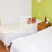 Villa in Spain, Catalunya, Girona, 215 sq.m.