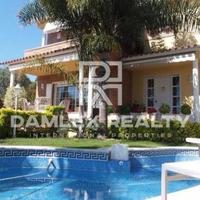 Villa in Spain, Catalunya, Begur, 400 sq.m.