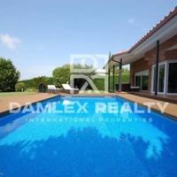 House in Spain, Catalunya, Girona, 385 sq.m.