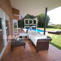 House in Spain, Catalunya, Girona, 385 sq.m.