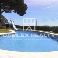 House in Spain, Catalunya, Girona, 300 sq.m.