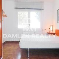 House in Spain, Catalunya, Girona, 300 sq.m.