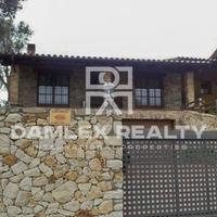 Villa in Spain, Catalunya, Girona, 1200 sq.m.