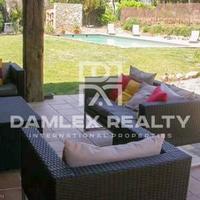 Villa in Spain, Catalunya, Girona, 1200 sq.m.
