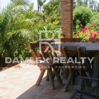 Villa in Spain, Catalunya, Girona, 1200 sq.m.