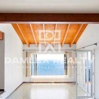 Вилла на первой линии моря/озера в Испании, Каталония, Жирона, 380 кв.м.