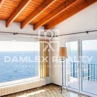 Вилла на первой линии моря/озера в Испании, Каталония, Жирона, 380 кв.м.