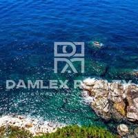 Вилла на первой линии моря/озера в Испании, Каталония, Жирона, 380 кв.м.