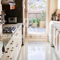 Apartment in the city center in Spain, Catalunya, 150 sq.m.