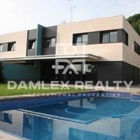 Вилла в Испании, Каталония, Багур, 570 кв.м.