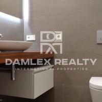 Квартира в центре города в Испании, Каталония, 150 кв.м.