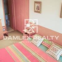 Flat at the second line of the sea / lake, in the suburbs in Spain, Catalunya, Girona, 114 sq.m.