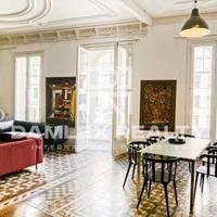 Flat in Spain, Catalunya, 270 sq.m.