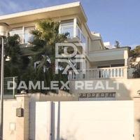 Villa in Spain, Catalunya, Girona, 330 sq.m.