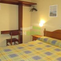 Хостел на первой линии моря/озера в Испании, Каталония, Жирона