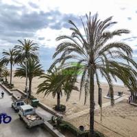 Квартира на первой линии моря/озера в Испании, Каталония, Багур