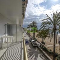 Квартира на первой линии моря/озера в Испании, Каталония, Багур