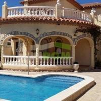 Дом в Испании, Каталония, Багур