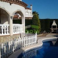 Дом в Испании, Каталония, Багур