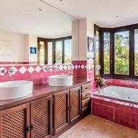 Villa in Spain, Andalucia, 786 sq.m.