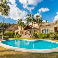 Villa in Spain, Andalucia, 921 sq.m.