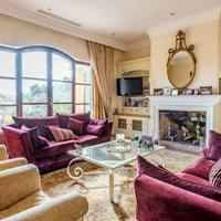 Villa in Spain, Andalucia, 921 sq.m.