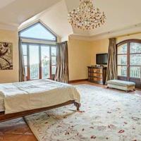 Villa in Spain, Andalucia, 921 sq.m.