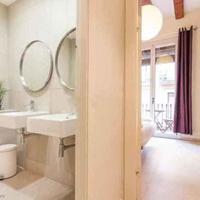 Flat in Spain, Catalunya, Ciutat Vella, 132 sq.m.