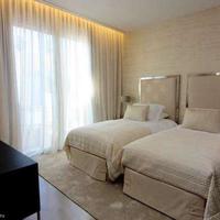 Villa at the first line of the sea / lake in Spain, Andalucia, 428 sq.m.