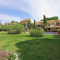 Villa in Spain, Andalucia, 934 sq.m.